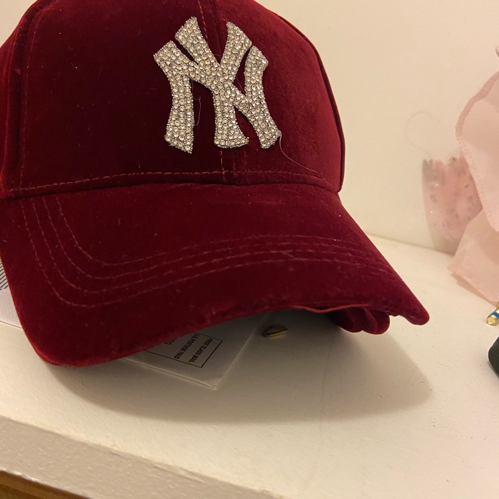 Fashion NY hats Valore and cloth